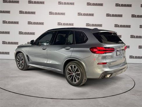 Used 2024 BMW X5 xDrive40i w/ M Sport Package image 3
