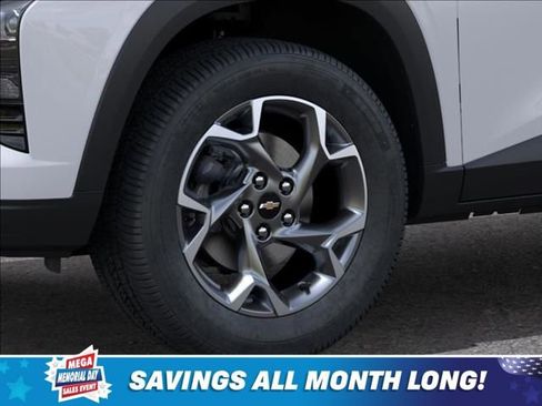New 2026 Chevrolet Trax LT w/ Driver Confidence Package FWD image 9