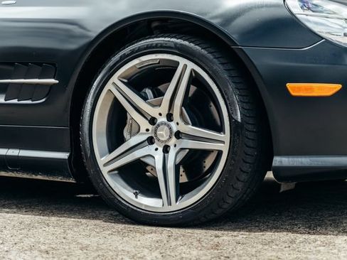 Used 2011 Mercedes-Benz SL 550 image 47
