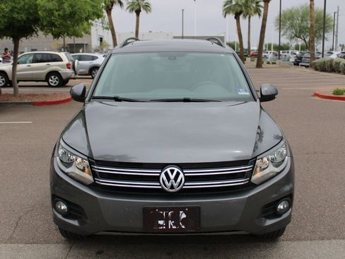 Used 2016 Volkswagen Tiguan image 8