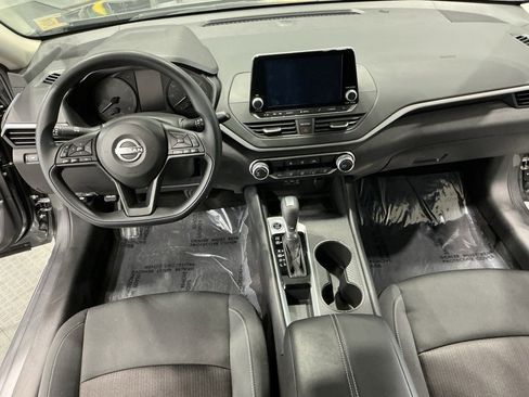 Used 2025 Nissan Altima 2.5 S image 13