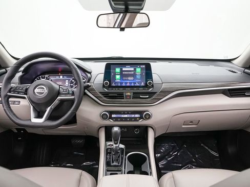Used 2021 Nissan Altima 2.5 SL FWD image 14