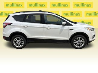 Used 2017 Ford Escape SE w/ Equipment Group 201A AWD/4WD video 2