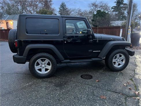Used 2010 Jeep Wrangler Sport image 8