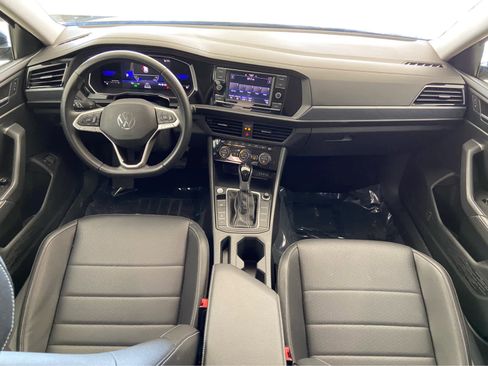 Used 2024 Volkswagen Jetta SE image 15