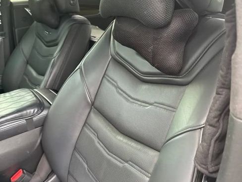 Used 2019 Cadillac XT5 Platinum AWD/4WD image 6