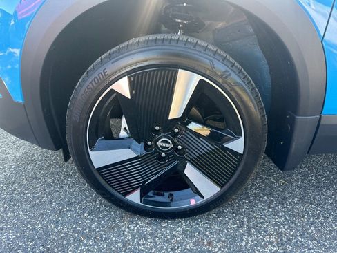 New 2026 Nissan Kicks SR FWD image 9