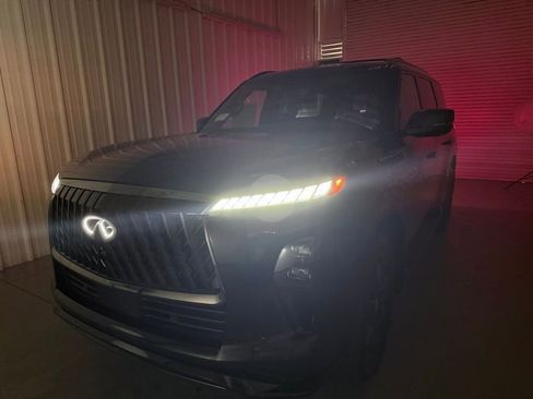 New 2026 INFINITI QX80 4WD image 7