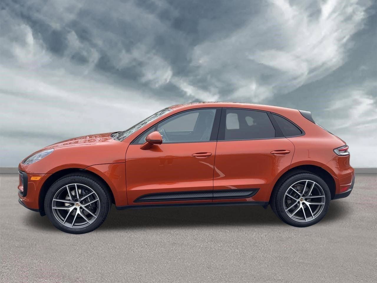 Used 2024 Porsche Macan AWD/4WD image 2