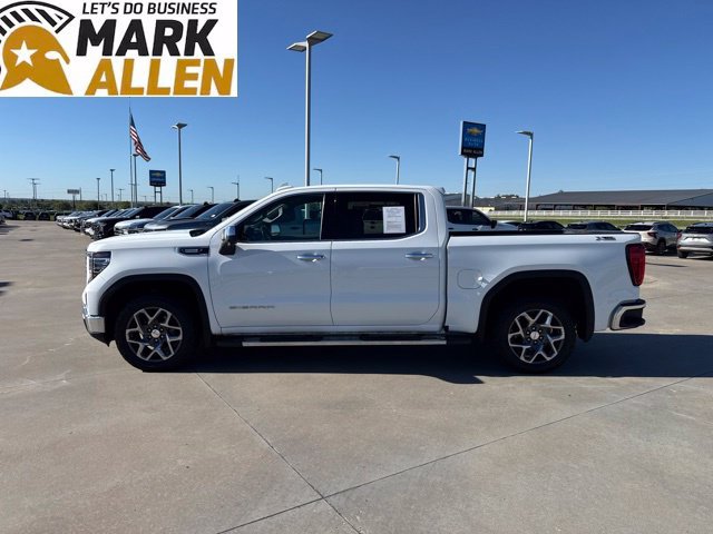 Used 2023 GMC Sierra 1500 SLT w/ SLT Premium Package AWD/4WD image 3