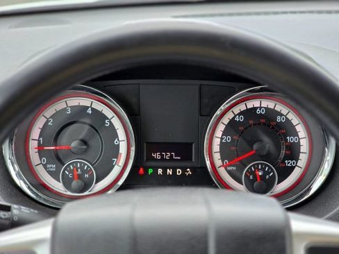 Used 2015 Dodge Grand Caravan American Value Package w/ UConnect Hands-Free Group FWD image 16