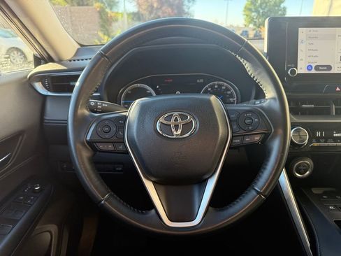 Used 2024 Toyota Venza LE image 8