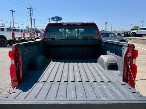 Used 2021 Chevrolet Silverado 1500 LTZ w/ Technology Package AWD/4WD image 15