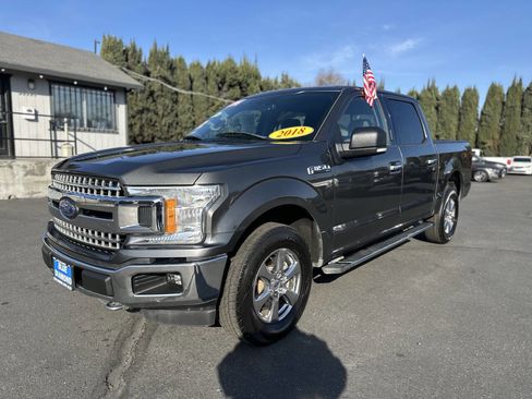 Used 2018 Ford F150 XLT w/ Equipment Group 302A Luxury image 4