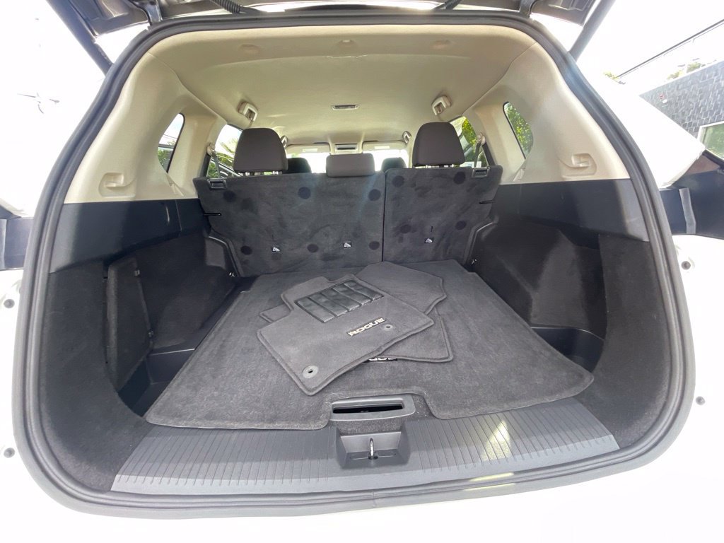 Certified 2024 Nissan Rogue SV AWD/4WD image 14