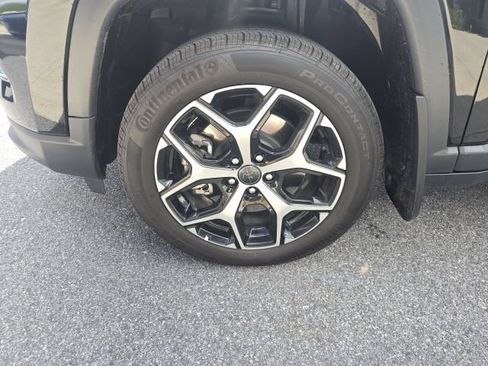 Certified 2025 Jeep Compass Limited AWD/4WD image 9