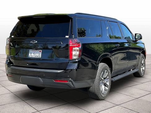 Used 2024 Chevrolet Suburban Z71 w/ Luxury Package AWD/4WD image 15