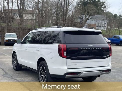 Used 2025 Ford Expedition Platinum image 6