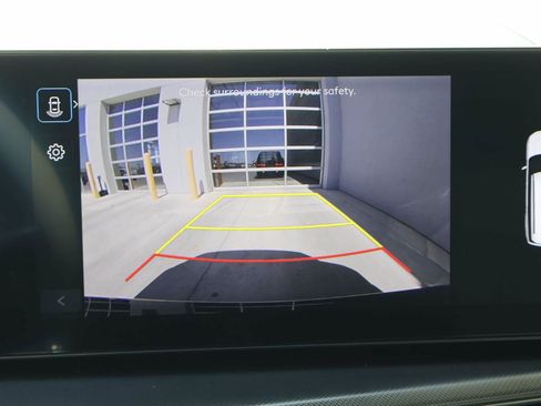 Used 2025 Hyundai Santa Fe SEL FWD image 19