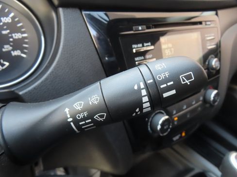 Used 2018 Nissan Rogue Sport S w/ S Appearance Package image 18