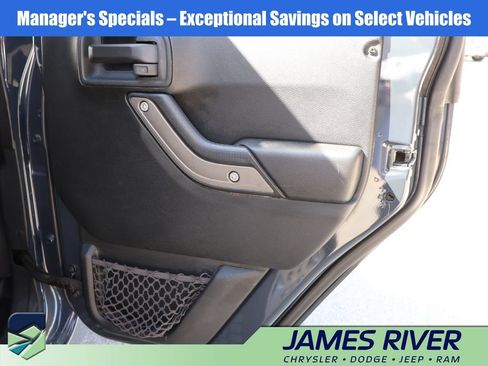 Used 2017 Jeep Wrangler Unlimited Sport w/ Quick Order Package 24S AWD/4WD image 11
