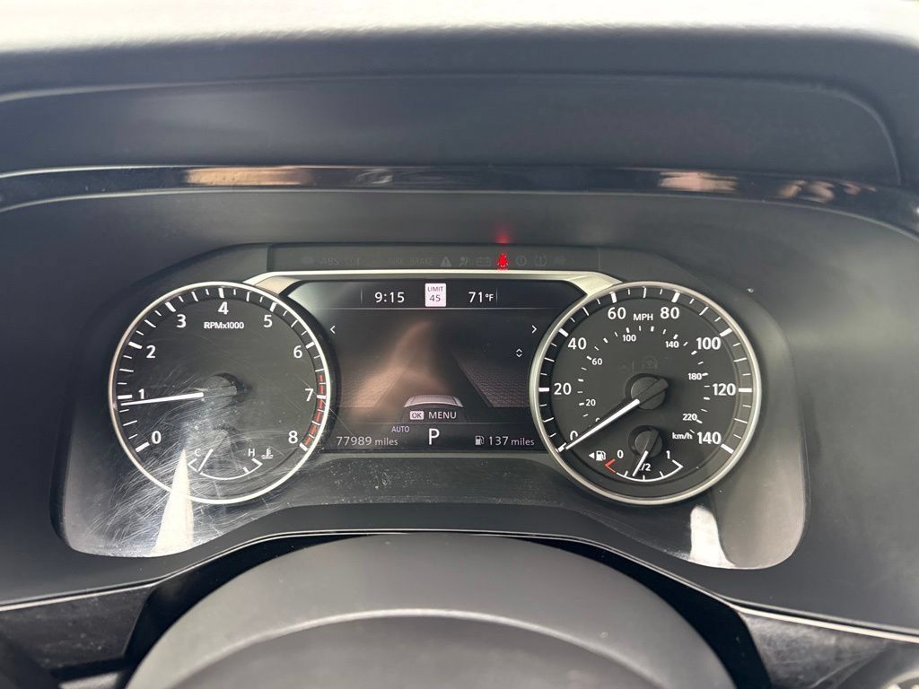 Used 2022 Nissan Pathfinder SL AWD/4WD image 9