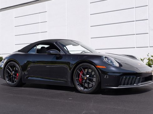 Used 2026 Porsche 911 Carrera GTS RWD image 3