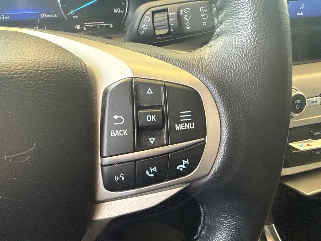 Used 2023 Ford Explorer XLT w/ Equipment Group 202A AWD/4WD image 18