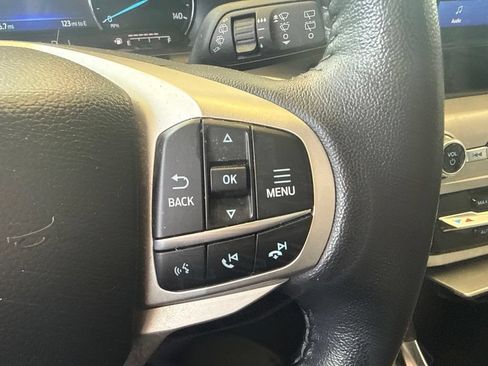 Used 2023 Ford Explorer XLT w/ Equipment Group 202A AWD/4WD image 18