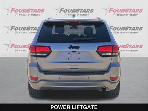 Used 2021 Jeep Grand Cherokee Laredo X image 5