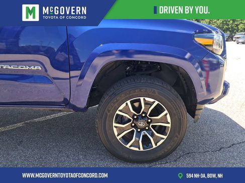 Used 2023 Toyota Tacoma TRD Sport w/ Technology Package AWD/4WD image 9