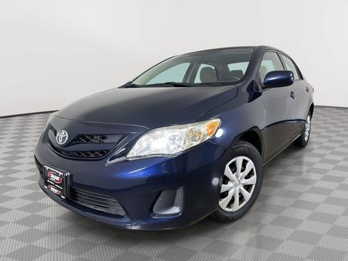 Used 2011 Toyota Corolla LE FWD image 1
