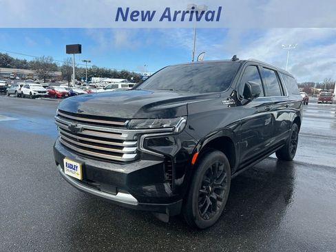 Used 2023 Chevrolet Suburban High Country w/ LPO, Illumination Package image 1
