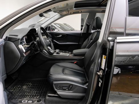 Used 2023 Audi Q8 Premium Plus w/ Premium Plus Package image 4