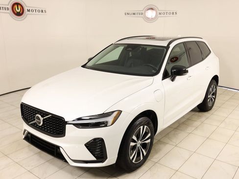 Used 2024 Volvo XC60 T8 Core image 36