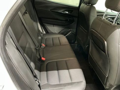 Used 2023 Chevrolet TrailBlazer RS w/ Sun and Liftgate Package AWD/4WD image 18