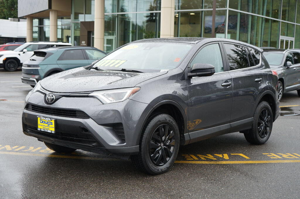 Used 2018 Toyota RAV4 LE w/ All Weather Liner Package FWD image 10
