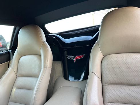 Used 2006 Chevrolet Corvette Convertible w/ Preferred Equipment Group image 14