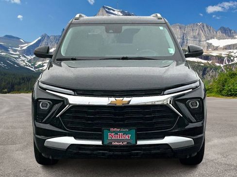 Used 2025 Chevrolet TrailBlazer LT image 3