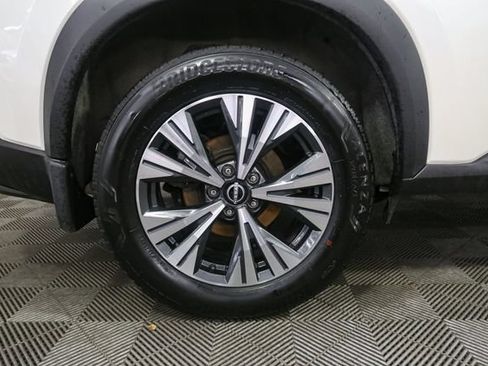 Used 2023 Nissan Rogue SV w/ SV Premium B Package AWD/4WD image 15