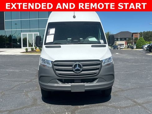 Used 2025 Mercedes-Benz Sprinter 3500 image 2
