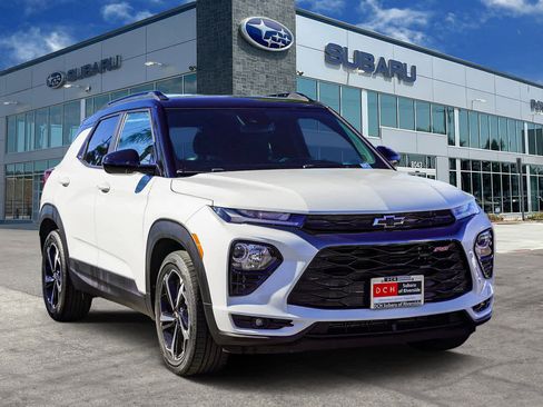 Used 2023 Chevrolet TrailBlazer RS w/ Sun and Liftgate Package image 3