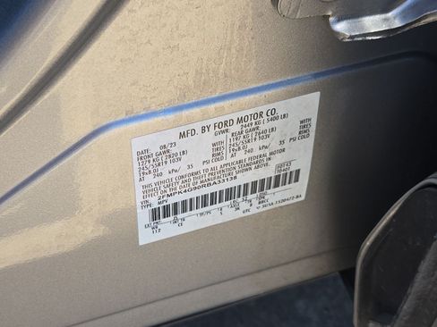 Used 2024 Ford Edge SE w/ Black Appearance Package AWD/4WD image 65