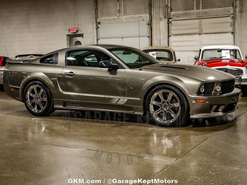 Used 2005 Ford Mustang GT image 16
