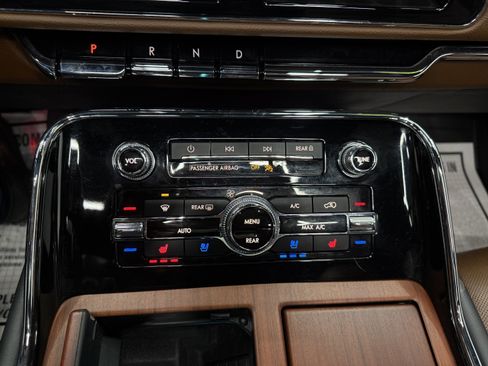 Used 2023 Lincoln Navigator L Reserve w/ Equipment Group 201A image 21