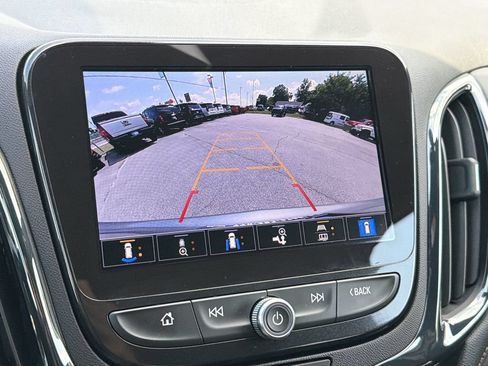 Used 2024 Chevrolet Equinox Premier FWD image 20