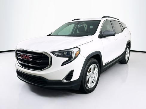 Used 2018 GMC Terrain SLE w/ Driver Convenience Package FWD image 3
