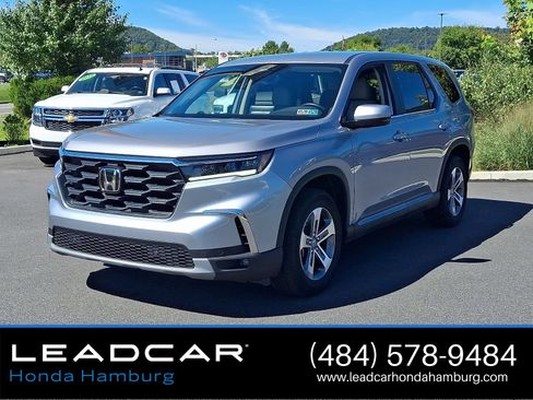 Used 2025 Honda Pilot EX-L image 3