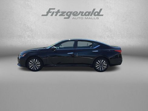 Used 2025 Nissan Altima 2.5 SV FWD image 5