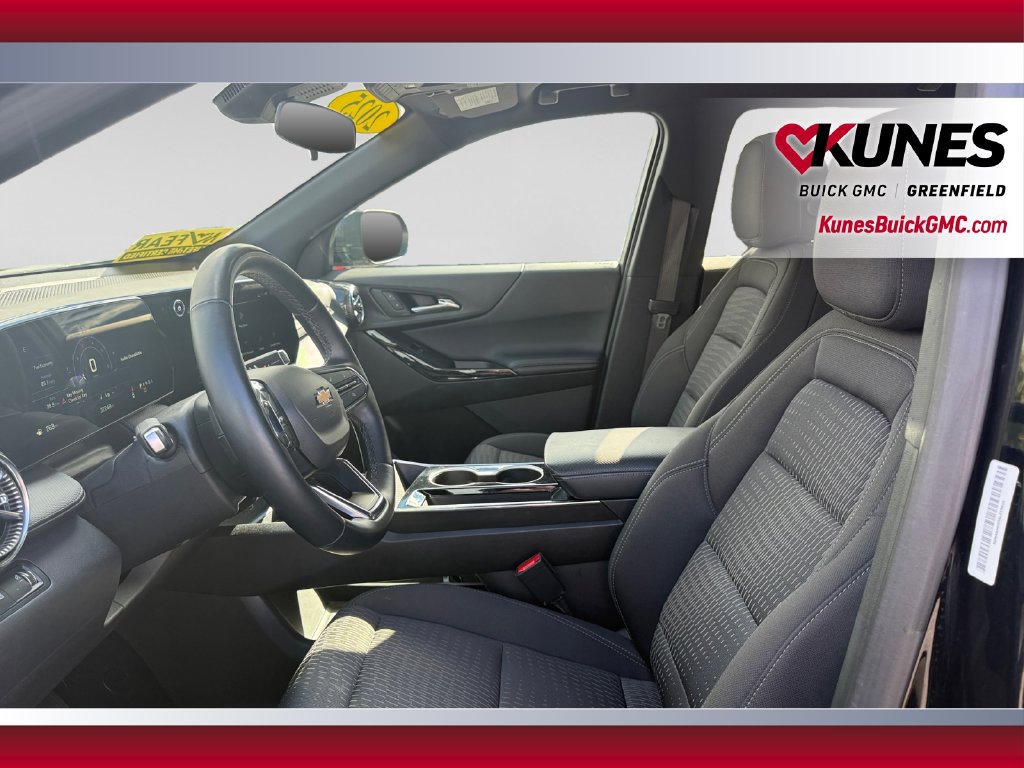 Used 2025 Chevrolet Equinox LT FWD image 18